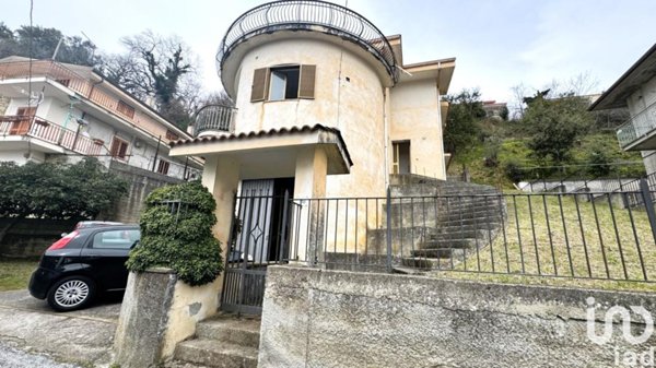 casa semindipendente in vendita a Falerna