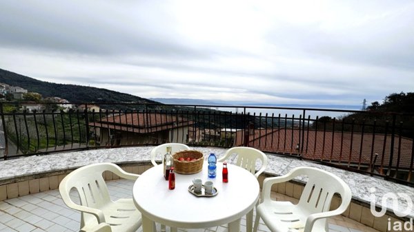 casa semindipendente in vendita a Falerna