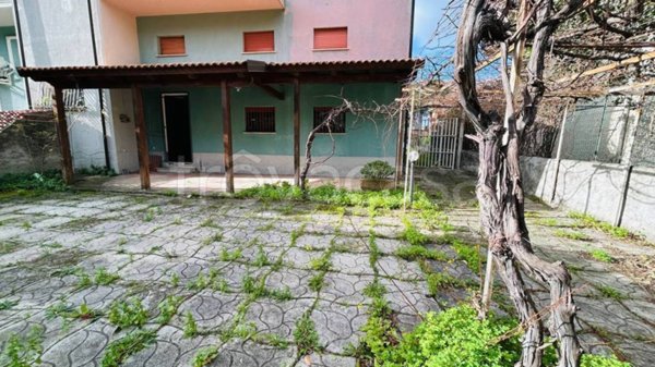 appartamento in vendita a Falerna in zona Falerna Scalo