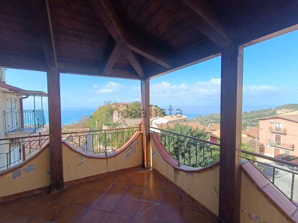 casa indipendente in vendita a Falerna