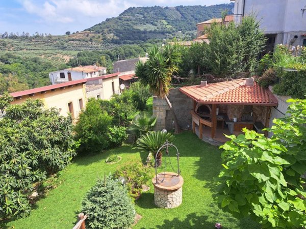 casa indipendente in vendita a Falerna in zona Castiglione Marittimo