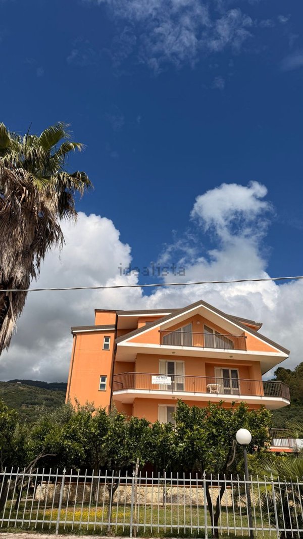 intera palazzina in vendita a Falerna