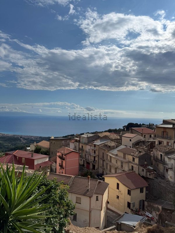 quadrivano in vendita a Falerna