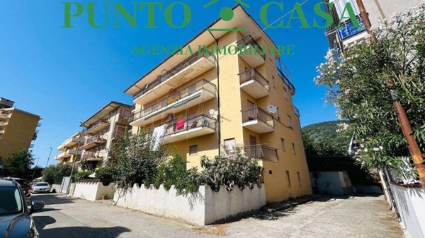 appartamento in vendita a Falerna