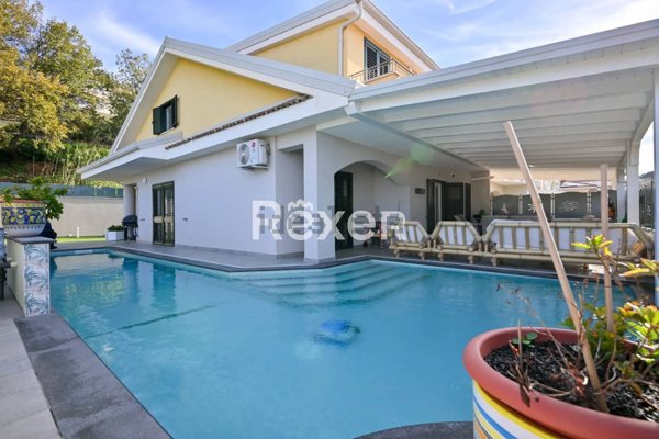 casa indipendente in vendita a Falerna