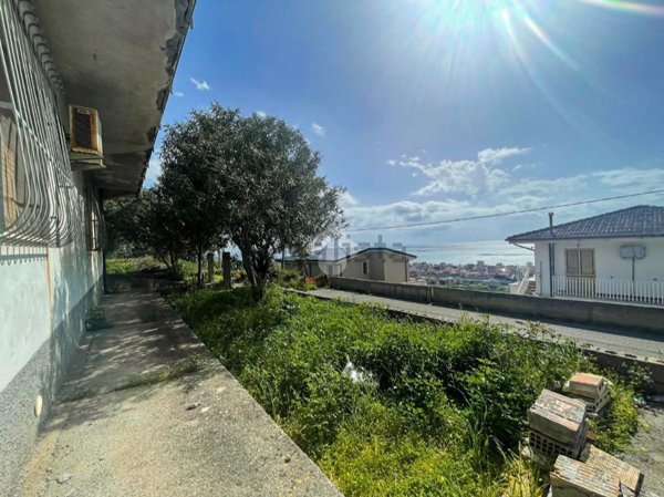 appartamento in vendita a Falerna in zona Falerna Scalo