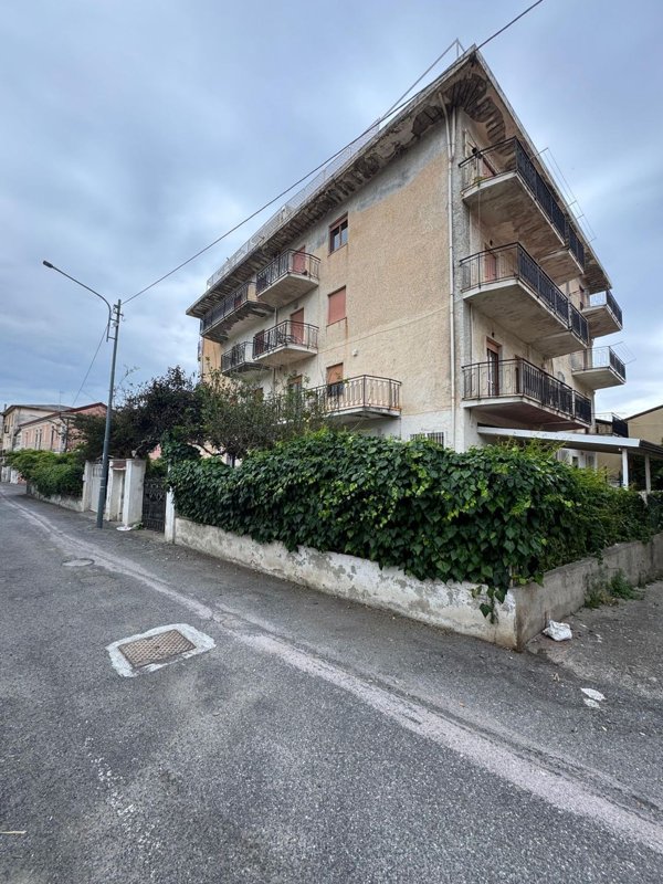 appartamento in vendita a Falerna in zona Falerna Scalo