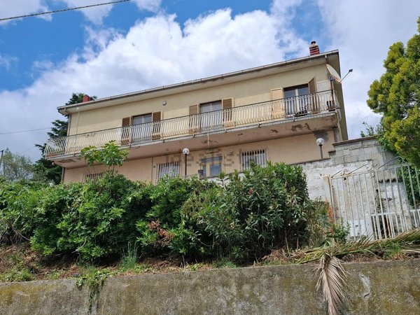 casa indipendente in vendita a Falerna in zona Castiglione Marittimo