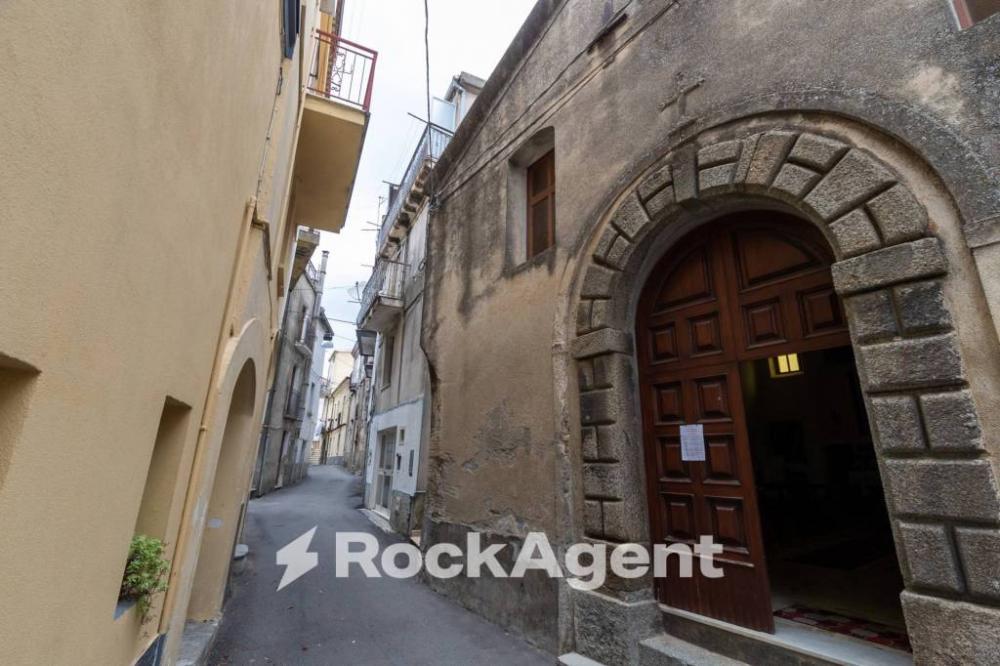 casa indipendente in vendita a Gasperina