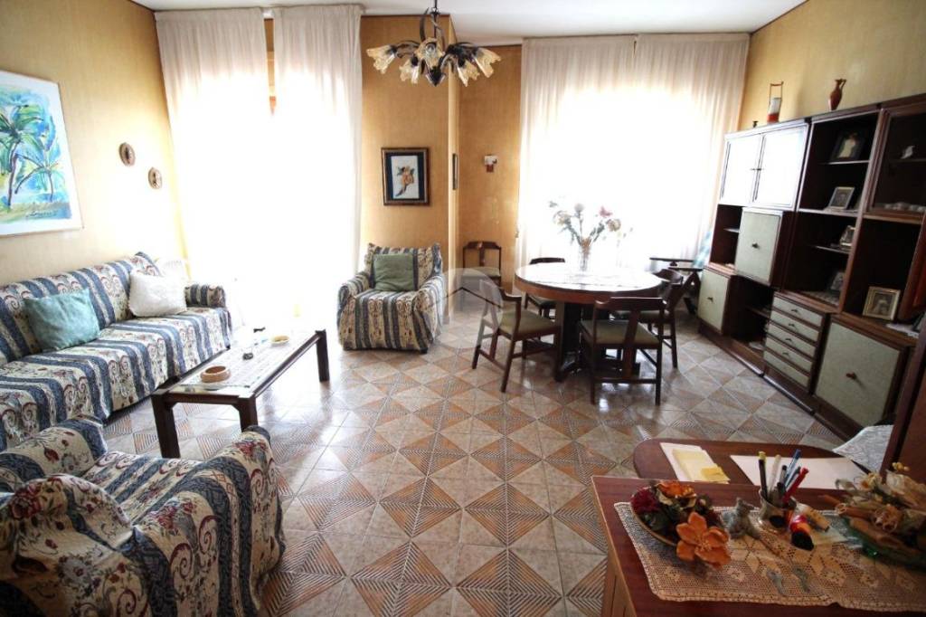 appartamento in vendita a Gasperina