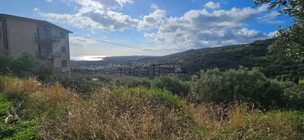 terreno edificabile in vendita a Gasperina