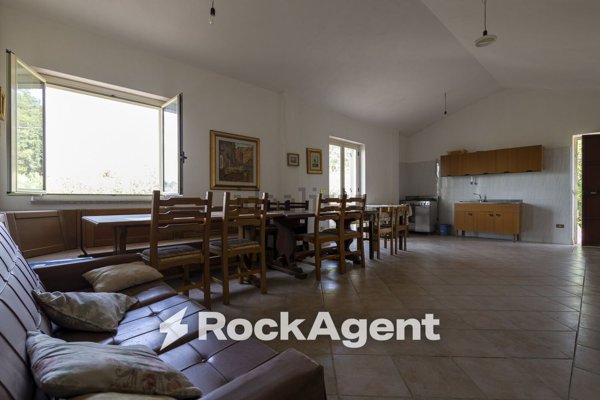 casa indipendente in vendita a Gasperina in zona Pilinga