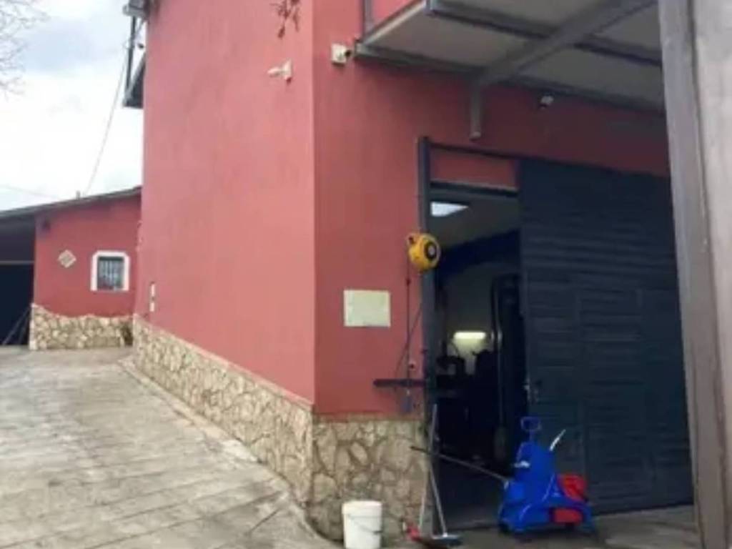 casa indipendente in vendita a Gimigliano in zona Porto