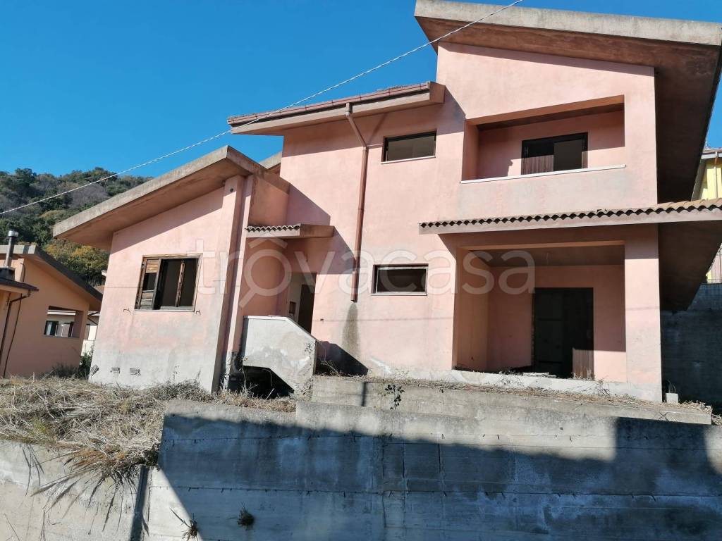 casa indipendente in vendita a Gimigliano
