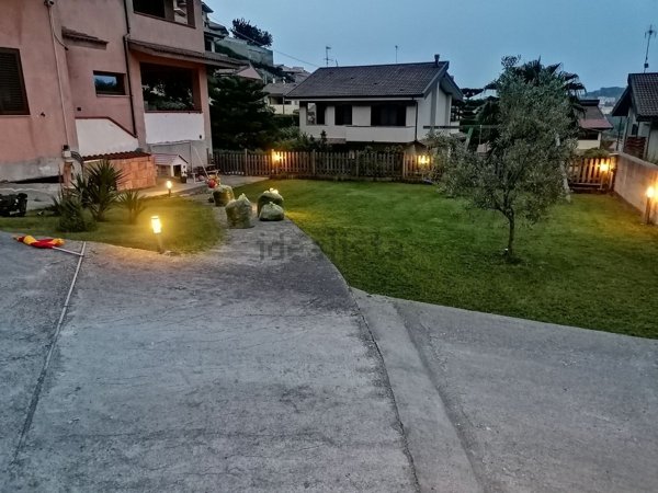 casa indipendente in vendita a Gimigliano