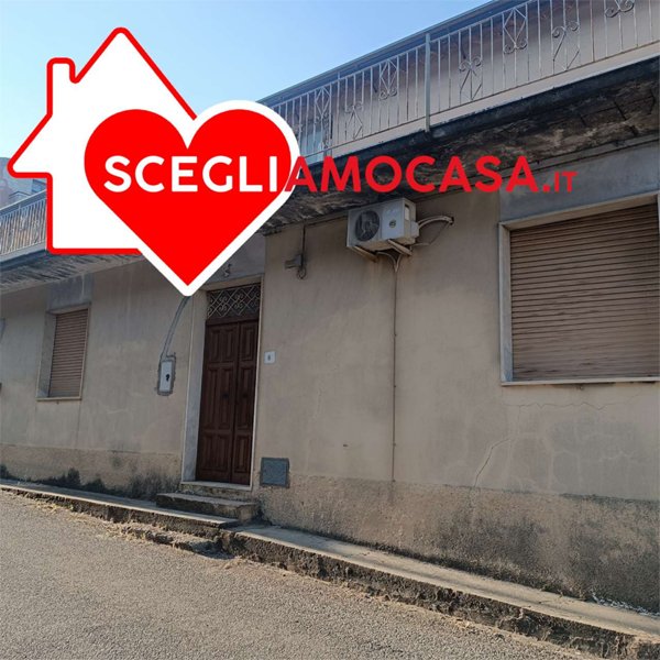 casa indipendente in vendita a Girifalco