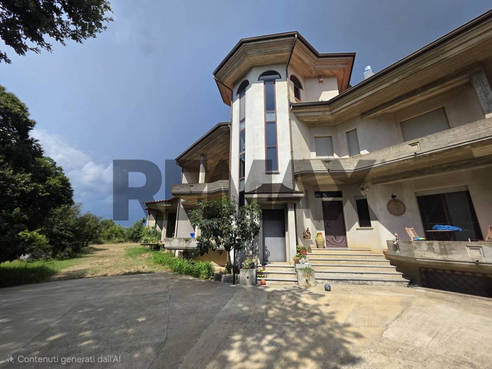 casa indipendente in vendita a Girifalco