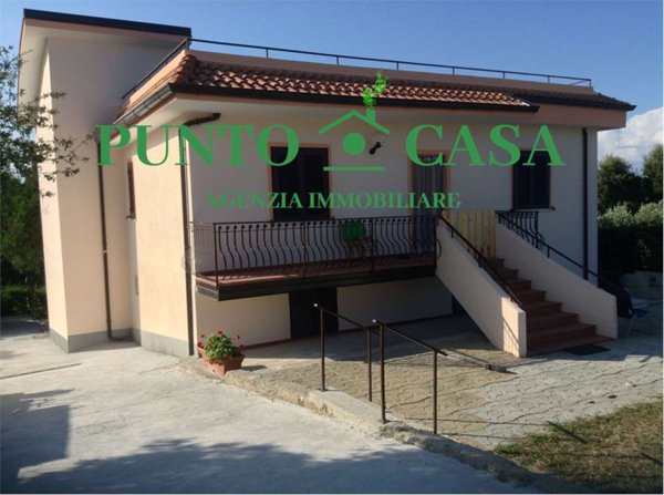 casa indipendente in vendita a Gizzeria