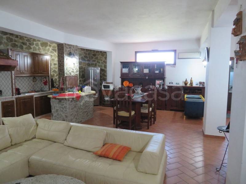 casa indipendente in vendita a Gizzeria in zona Mortilla
