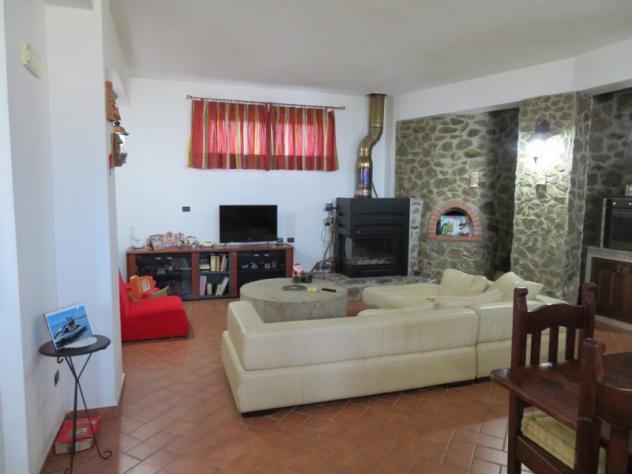 casa indipendente in vendita a Gizzeria in zona Mortilla