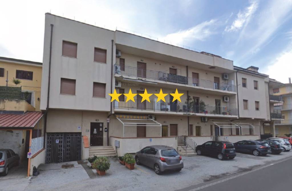 casa indipendente in vendita a Gizzeria in zona Gizzeria Lido