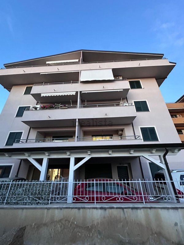 appartamento in vendita a Gizzeria in zona Gizzeria Lido