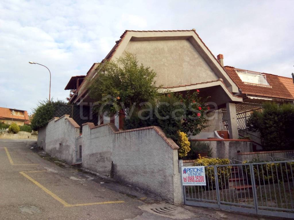 casa indipendente in vendita a Gizzeria