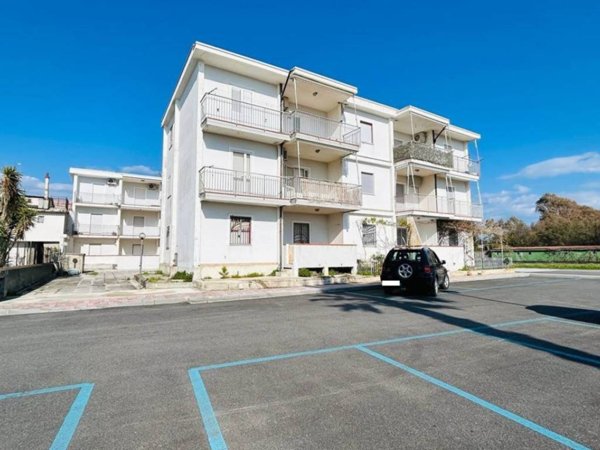 appartamento in vendita a Gizzeria in zona Gizzeria Lido