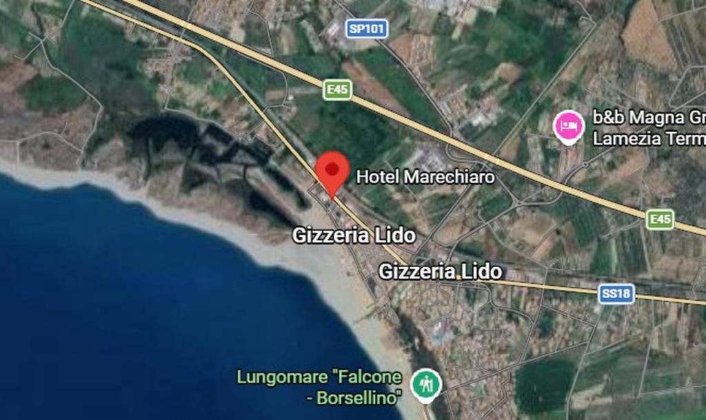 appartamento in vendita a Gizzeria in zona Gizzeria Lido