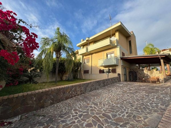 casa indipendente in vendita a Gizzeria