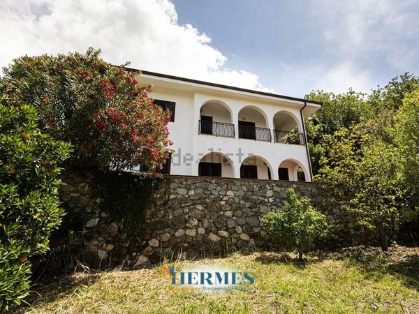 casa indipendente in vendita a Gizzeria in zona Gizzeria Lido