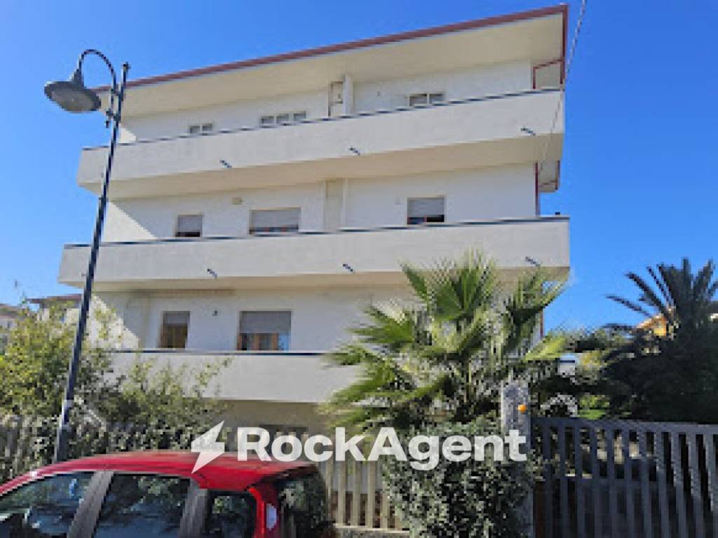 appartamento in vendita a Guardavalle in zona Guardavalle Marina