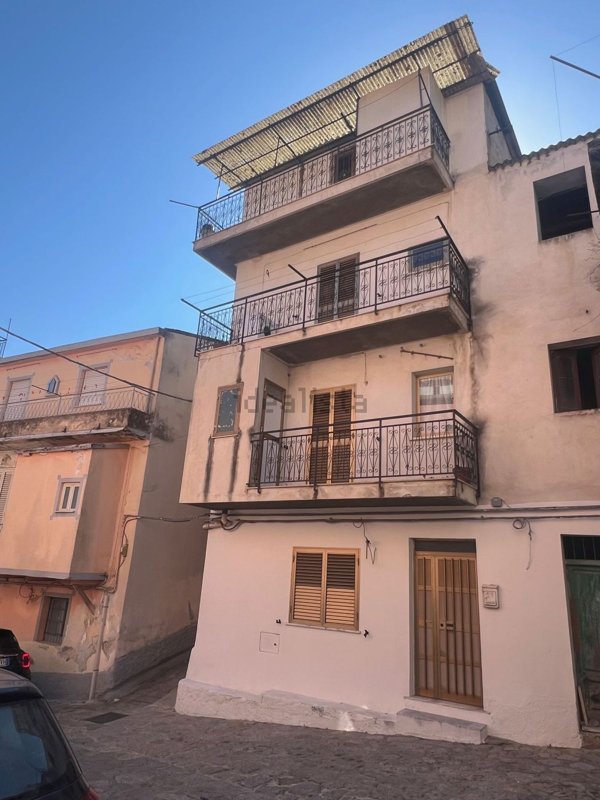 quadrivano in vendita a Guardavalle