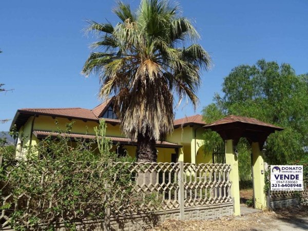 casa indipendente in vendita ad Isca sullo Ionio