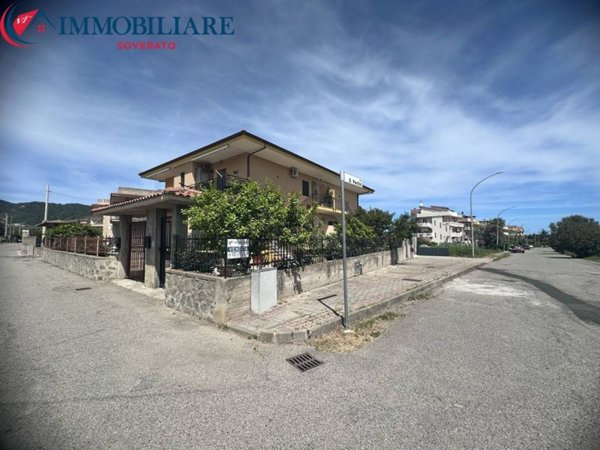 appartamento in vendita ad Isca sullo Ionio