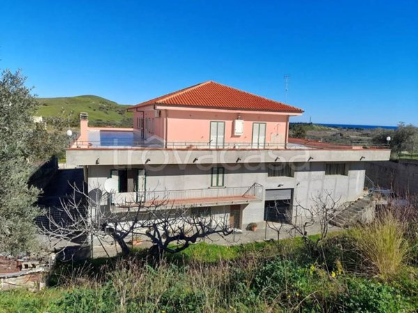 intera palazzina in vendita ad Isca sullo Ionio