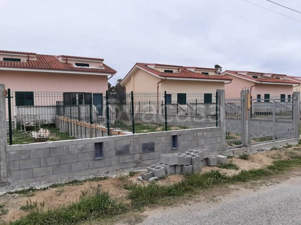 casa indipendente in vendita ad Isca sullo Ionio