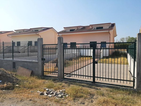 casa indipendente in vendita ad Isca sullo Ionio