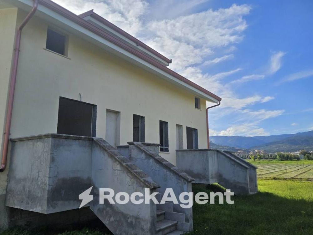 casa indipendente in vendita ad Isca sullo Ionio