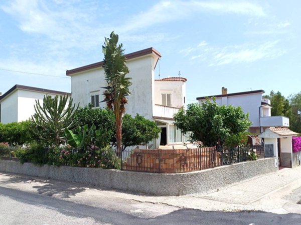 casa indipendente in vendita ad Isca sullo Ionio