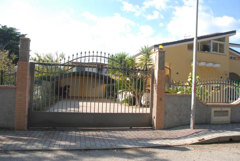 casa indipendente in vendita ad Isca sullo Ionio