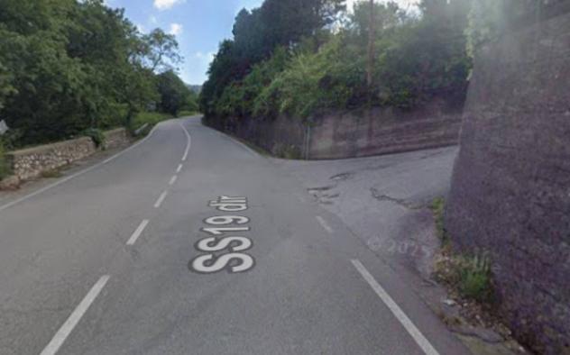 locale di sgombero in vendita a Marcellinara