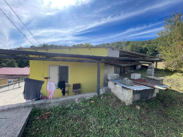 casa indipendente in vendita a Martirano Lombardo in zona Pietrebianche