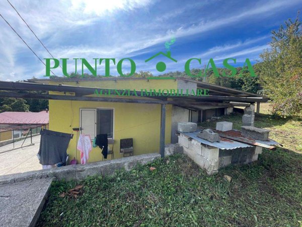 casa indipendente in vendita a Martirano Lombardo in zona Pietrebianche