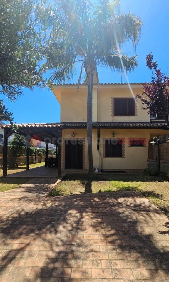 casa indipendente in vendita a Montauro in zona Calalunga/Pietragrande