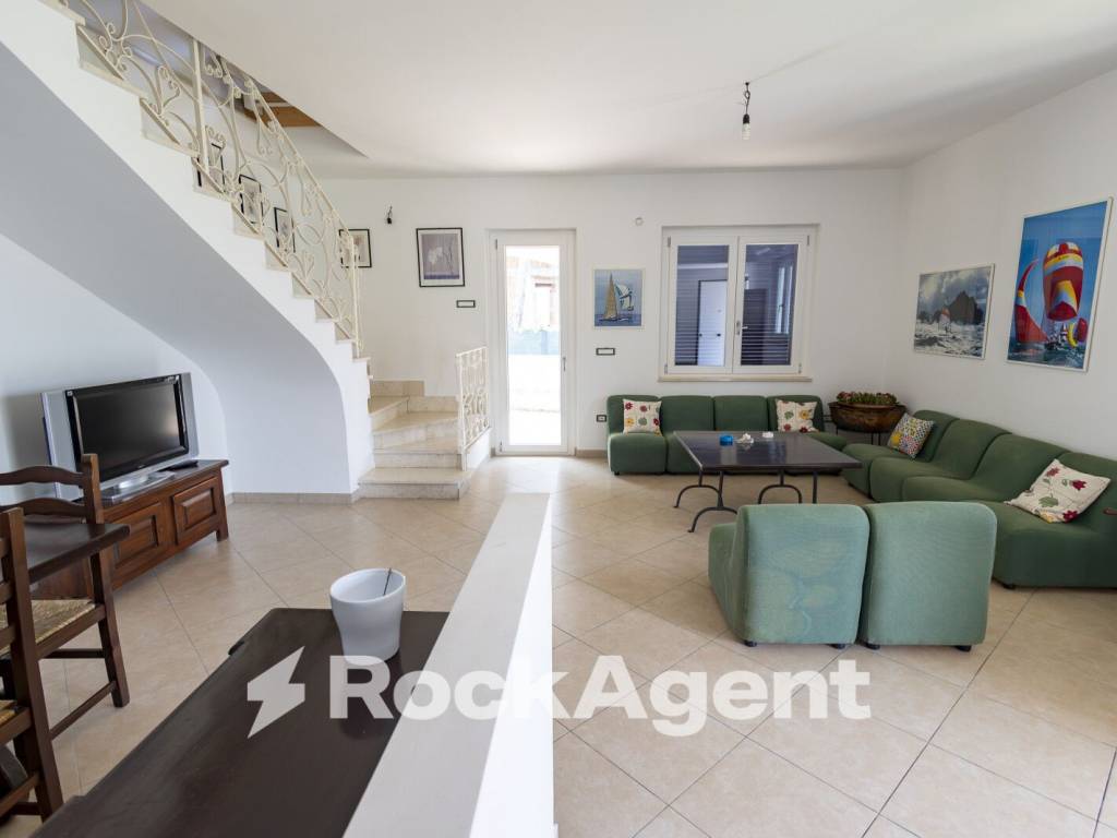casa indipendente in vendita a Montauro in zona Calalunga/Pietragrande