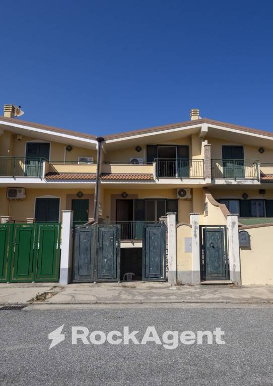 casa indipendente in vendita a Montauro in zona Calalunga/Pietragrande
