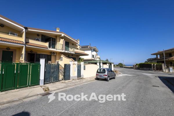 casa indipendente in vendita a Montauro in zona Calalunga/Pietragrande