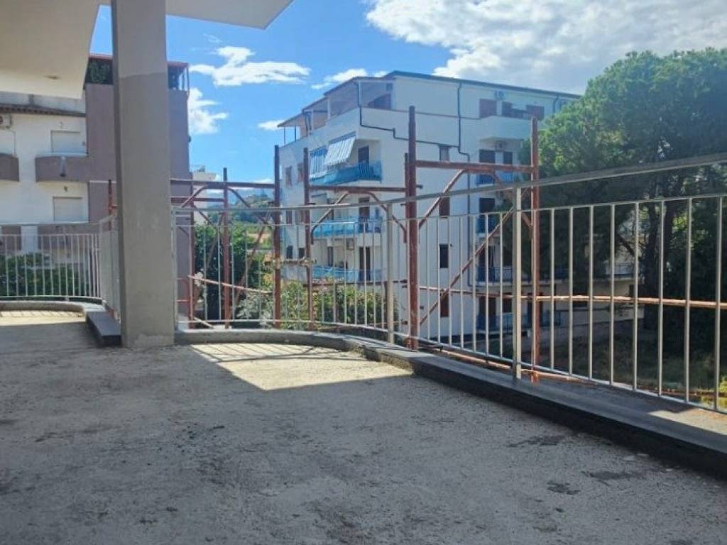appartamento in vendita a Montauro in zona Calalunga/Pietragrande