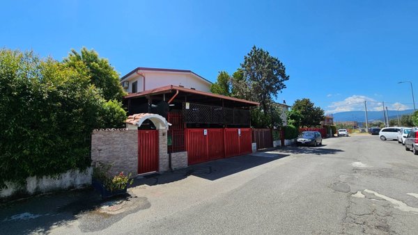 casa indipendente in vendita a Montauro in zona Calalunga/Pietragrande